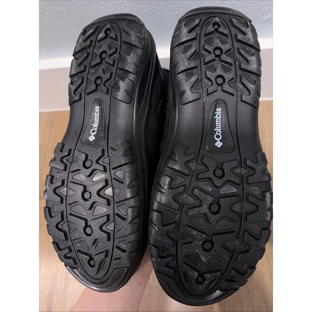 Columbia Women's Black Fur Trim Lace Up Insulated Snow Boots US 8